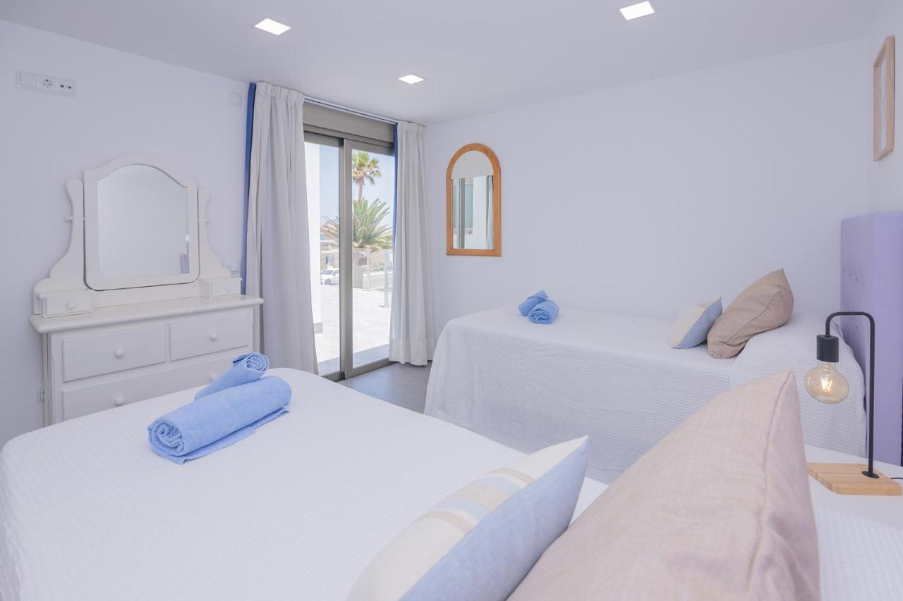 Apartment Holiday 2 Beachfront Corralejo By Holidays Home Extérieur photo